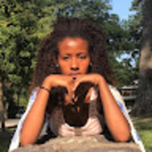 Meet your Posher, Makeda